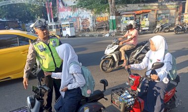 Polres-Pamekasan-Sosialisasikan-Larangan-Sepeda-Listrik-Digunakan-di-Jalan-Raya
